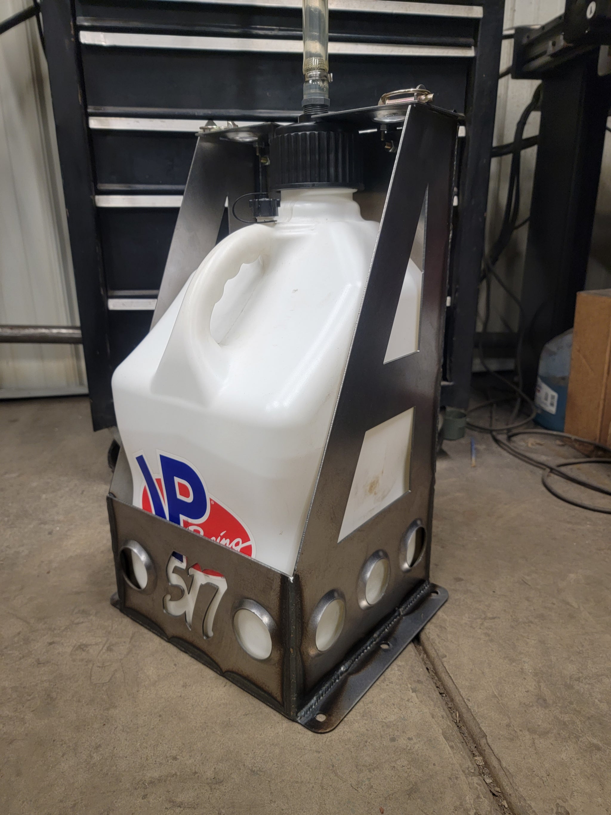 DIY Single Fuel Jug Holder 517 Metalworks